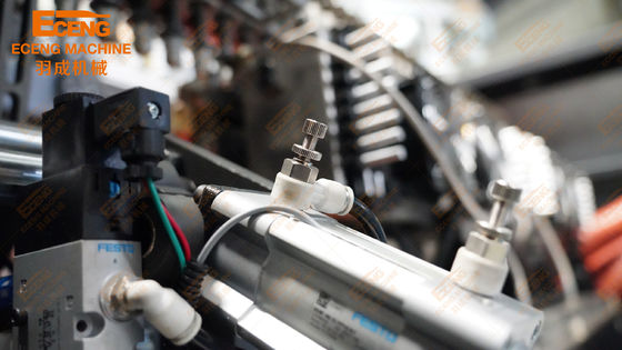 İçecek Suyu Şişesi Şişirme Makinesi 380V Eceng K4 Otomatik Enerji Tasarrufu