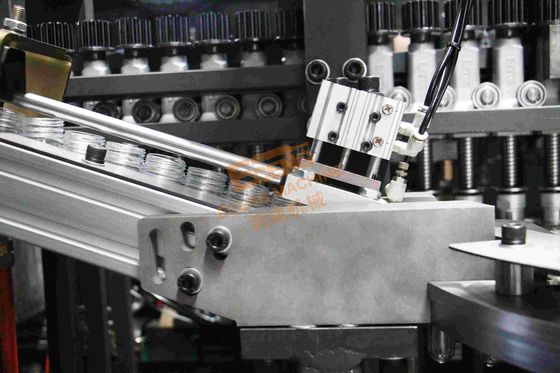 12 boşluklar germe üfleme kalıplama makinesi Tam otomatik 26000 BPH