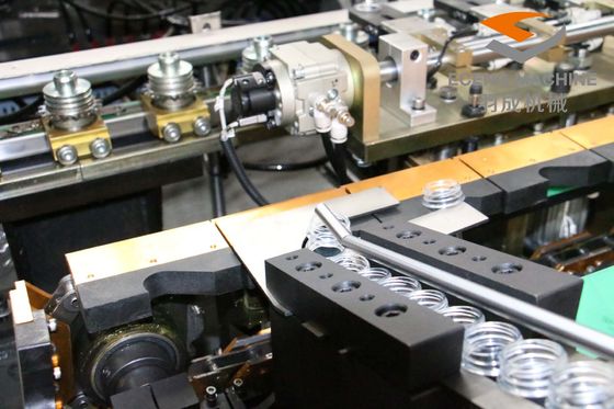 Çıktı 6000BPH Preform PET Şişe Şişirme Makinesi 220V 50HZ